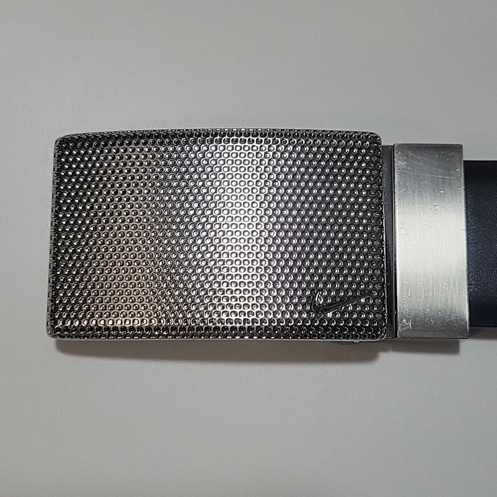 Nike Black Leather Belt with Textured Silver Buckle Sz XL 42-44